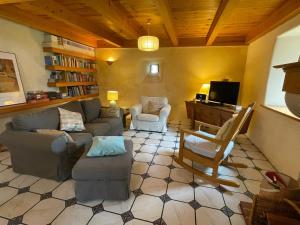 Charmante Maison en Granit Près de Tence - FR-1-582-134