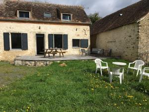 Maisons de vacances Gite Avesse, 5 pieces, 10 personnes - FR-1-410-436 : photos des chambres