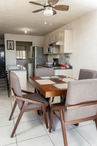 Céntrico condominio cerca de IMSS, H Civil & CUCS