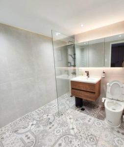 Kiddie Hostel Unit 30B-kids and pets friendly in Subic bay freeport zone