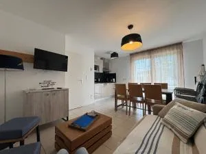 Maison de Vacances 2* avec Piscine Chauffée, Proche Plage et Commerces - FR-1-197-492 - Talmont