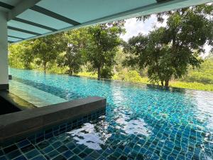 Zcape X2 AVENUE by sahana