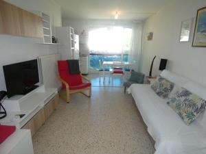 Appartement 2 Pièces Moderne, Centre-Ville, Proche Plage et Commerces - FR-1-328-240