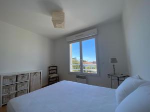 Appartements Appartement Royan, 2 pieces, 2 personnes - FR-1-539-64 : photos des chambres
