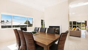 Amber Lakes - The Vintage