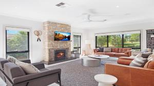 Hunter Grange - The Vintage