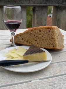 Cozy seaview retreat