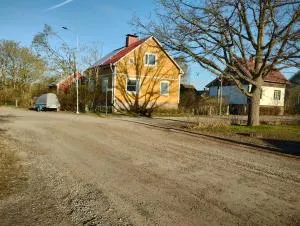 Saunallinen huone omakotitalossa - old wooden house- own sauna - Aliskulma