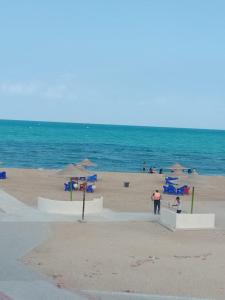 SUPER shale FOR FAMILY