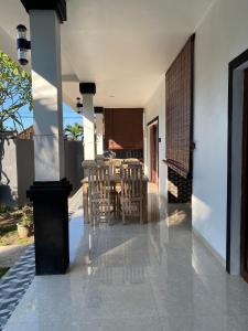 COCONUT BEACH BUNGALOWs & WARUNG 2