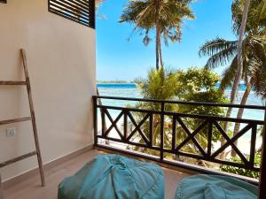 Canopus Retreat Thulusdhoo