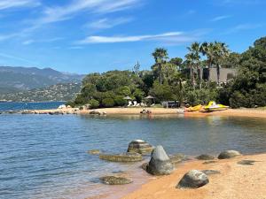 Appart'hotels Maranatha, front de mer avec plage : photos des chambres