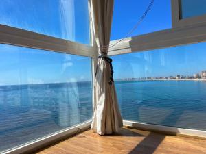 Sobre Las Olas del Mar