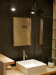 Juste au bout du chemin, létang