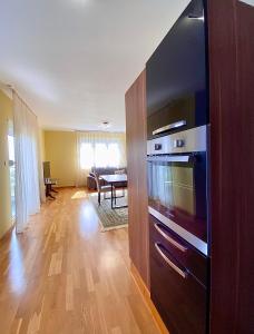Krimovica Sunset Spacious Apartment with Sea View and Pool