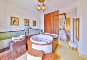 Palas Alaçatı - Adult Only