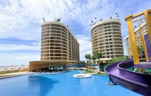 Cozy Private Studio with Luxurious Pool & Gym by SYM B622