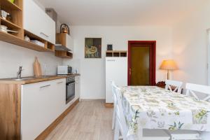 Apartments Juratovec