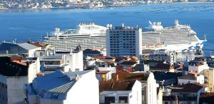 Vistas a la ria y garaje en el Castro, centro Vigo