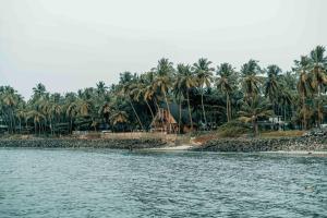 Baywatch by Grha - A Picturesque Beachfront Villa