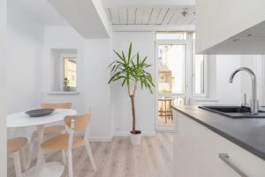 Apartment with balcony - Paulinska 8 street