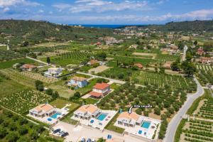 Villa Levanta by Villa Plus