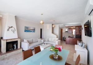 Pegasus by Vintage Travel