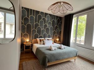 COEUR DE BLOIS CHARMANT APPART LOUIS XII VUE LOIRE