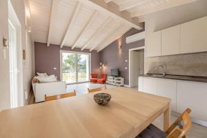 Charming one-floor villa with garden, car parking