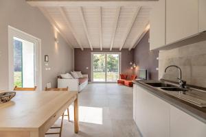 Charming one-floor villa with garden, car parking