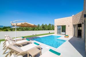 Villa Acro by Villa Plus