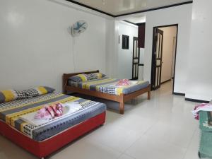 Riverside at Aninuan Accommodation and Food