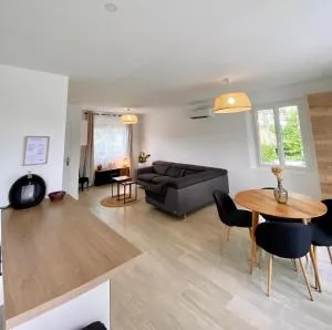 charmante maison, lumineuse. - 格勒纳德