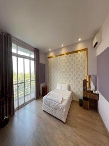 Chuỗi Villa 9 Ngủ Tuần Châu - Sân vườn - Bể bơi rộng - view biển