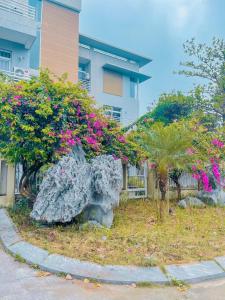 Chuỗi Villa 9 Ngủ Tuần Châu - Sân vườn - Bể bơi rộng - view biển