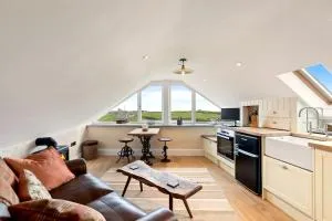 Swn y Môr - 1 Bedroom Cottage - Whitesands - St Davids