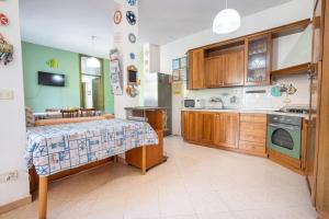 Ampio Appartamento in Centro WiFi e 1 Posto Auto img17