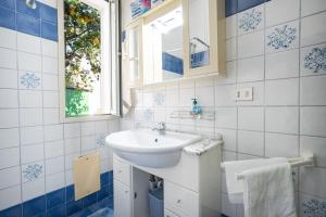 Ampio Appartamento in Centro WiFi e 1 Posto Auto img11