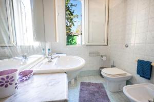 Ampio Appartamento in Centro WiFi e 1 Posto Auto img14