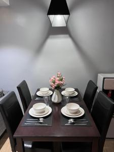 One Oasis Cozy condo beside Sm Ecoland