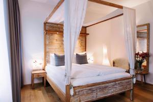 Double Room room in Eyja Guldsmeden Hotel