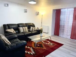 Crescent Apartment - Two bedroom - Goodmayes