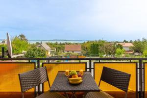 House Hortenzia Lake View - Happy Rentals - 4hvězdičkové hotely ve městě Révfülöp