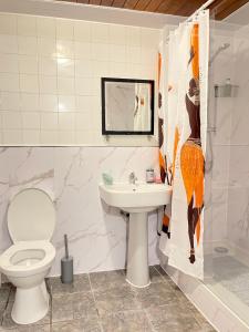 Romford Town House - 4-5 Bedroom