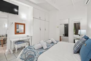 San Lameer 2841 -2 Bedroom Standard - 4 pax - San Lameer Rental Agency