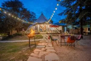 Everest Base Camp, Near George Everest House, 5kms from Library chowk - Kāta Patthar