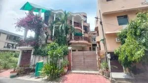 N Homestay Agra - Kagarol