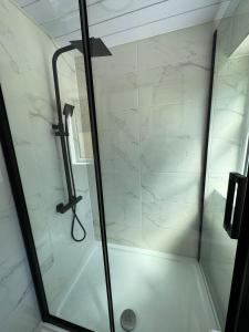 Stunning 4 BED House for Contractors & Holiday Makers