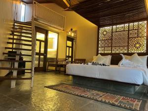 Avhyay Resort
