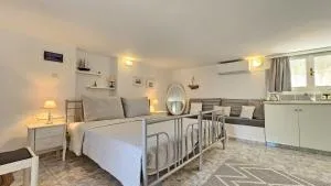 Rinio Guesthouse in Adamas - Mytakas